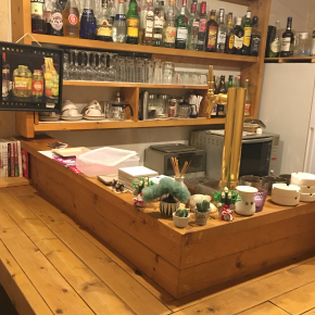 カフェ＆バー京極